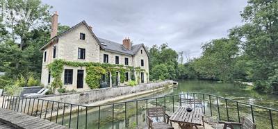 Moulin - 500 m² - 14 pièces