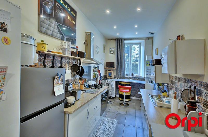 Appartement - 90 m² - 3 pièces