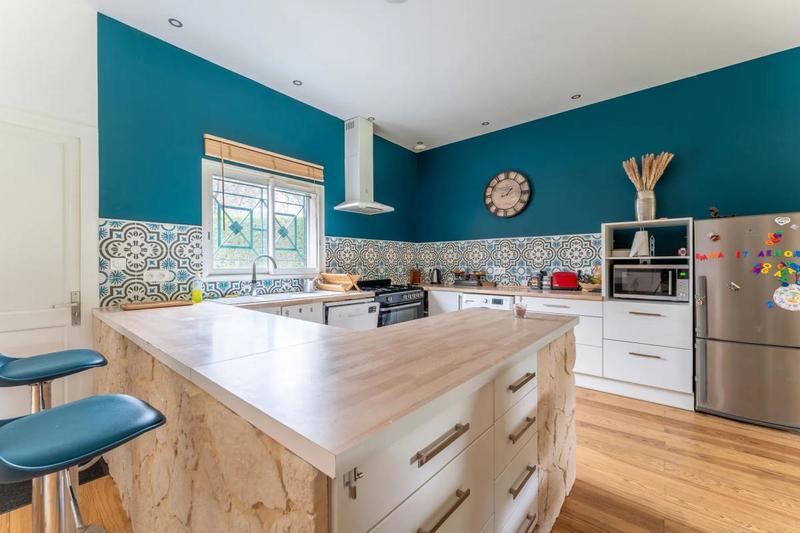 Maison - 140 m² - 5 pièces