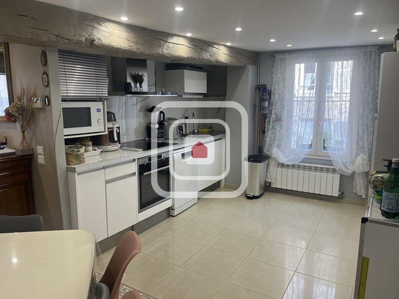 Maison - 141 m² - 6 pièces