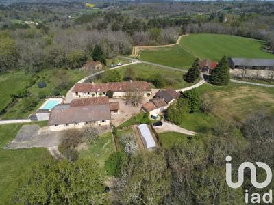 Maison - 430 m² - 1 pièce