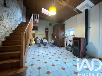 Maison - 210 m² - 7 pièces