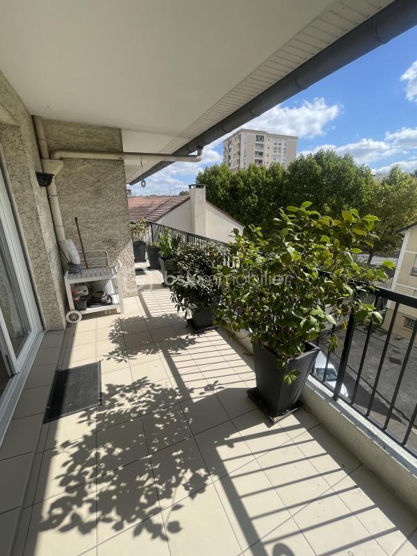 Appartement - 83 m² - 4 pièces