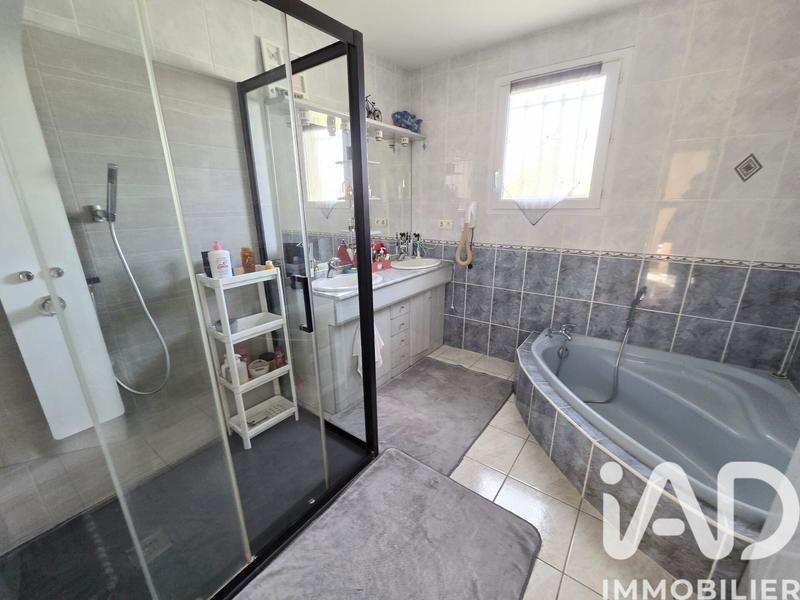 Maison - 102 m² - 4 pièces
