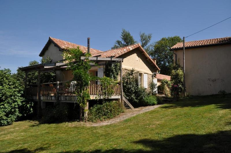 Corps de ferme - 700 m² - 8 pièces