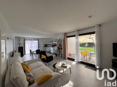 Maison - 95 m² - 5 pièces