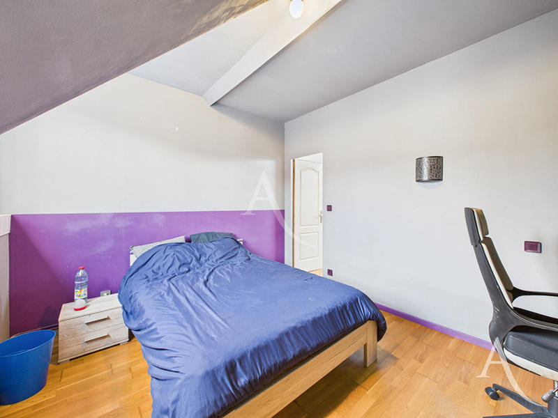 Maison - 101 m² - 5 pièces