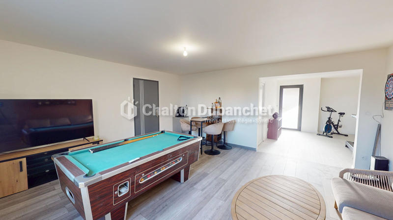 Maison - 185 m² - 7 pièces