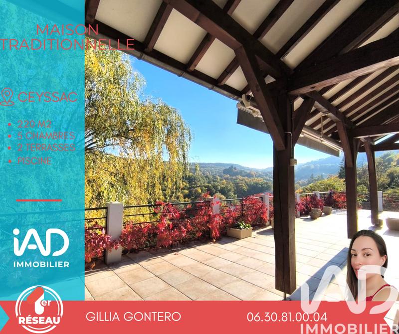 Maison - 220 m² - 7 pièces