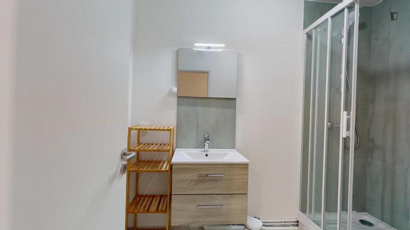 Chambre - 9 m² - 4 pièces