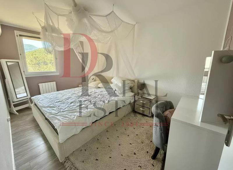 Duplex - 74 m² - 4 pièces