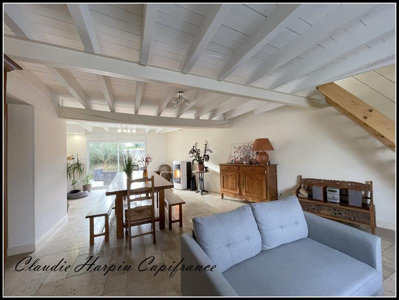 Maison - 246 m² - 10 pièces