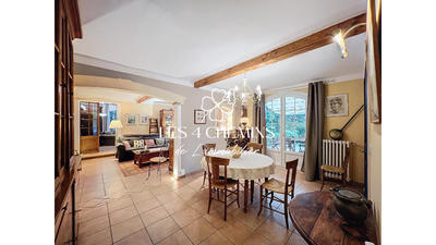 Maison - 185 m² - 7 pièces