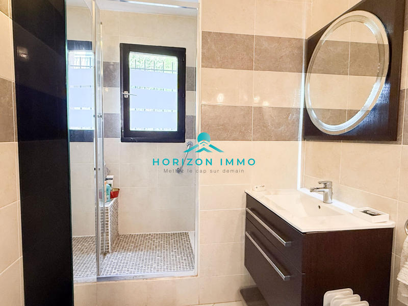 Maison - 92 m² - 4 pièces