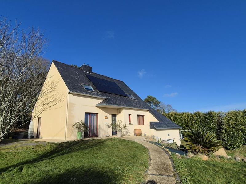 Maison - 137 m² - 5 pièces