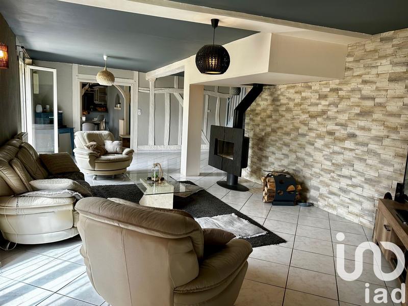 Maison - 202 m² - 7 pièces