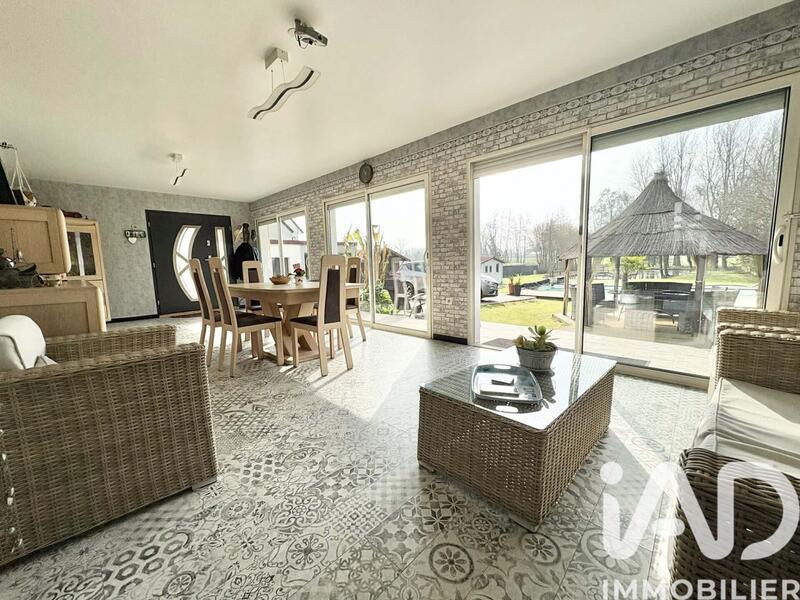 Maison - 144 m² - 8 pièces