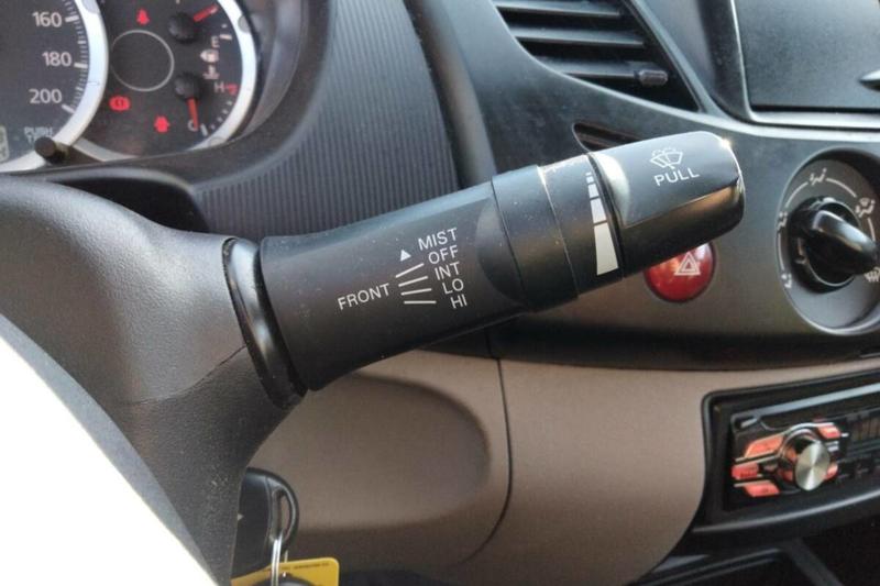 Mitsubishi L200 2.5 136 4x4 Simple Cabine