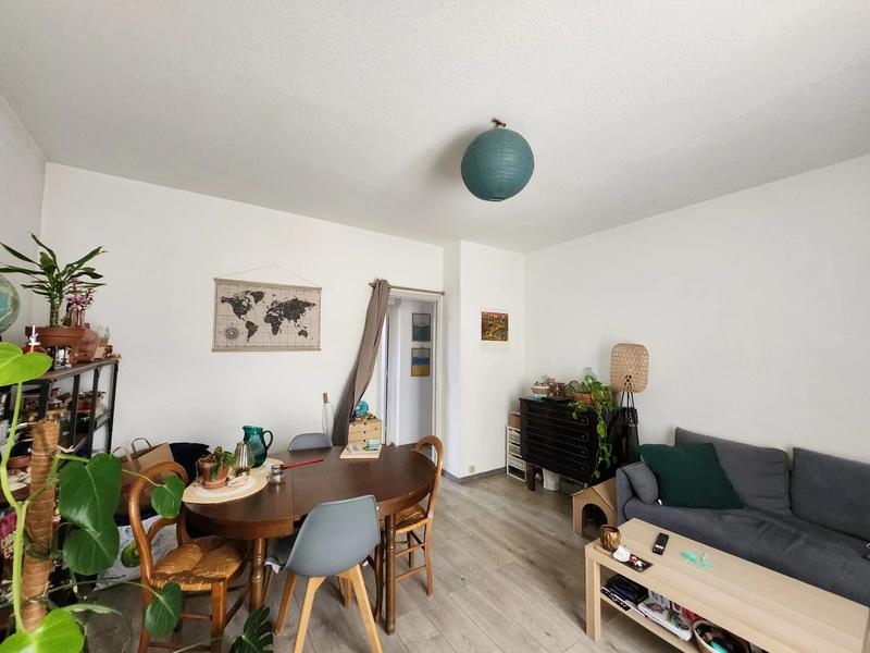 Immeuble - 180 m² - 8 pièces