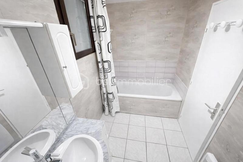 Maison - 81 m² - 4 pièces