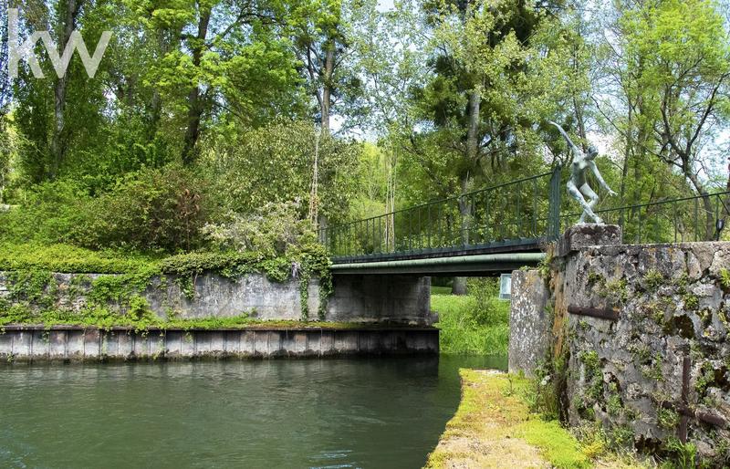 Moulin - 500 m² - 14 pièces