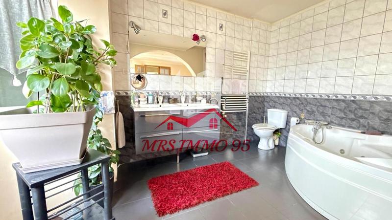 Maison de ville - 113 m² - 5 pièces