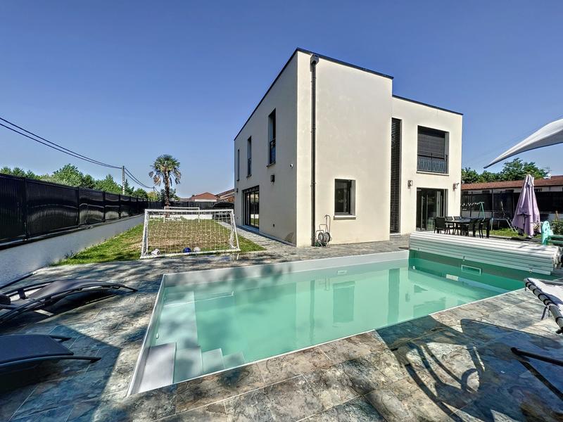 Maison contemporaine - 156 m² - 5 pièces