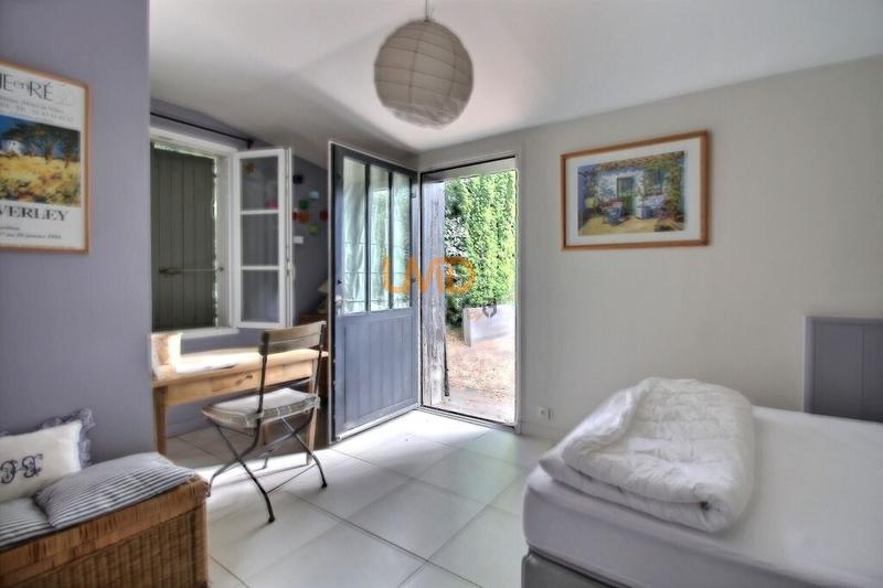 Maison - 216 m² - 8 pièces