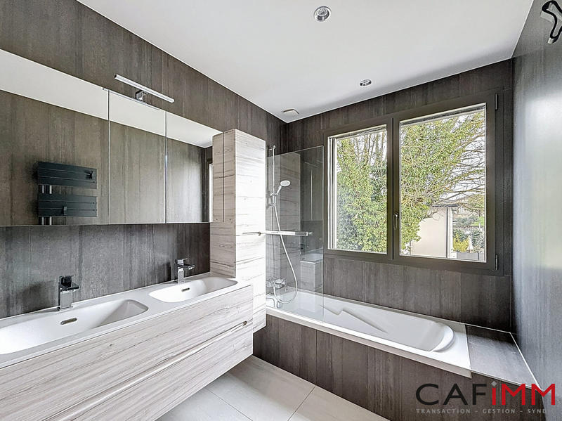 Maison contemporaine - 114 m² - 4 pièces