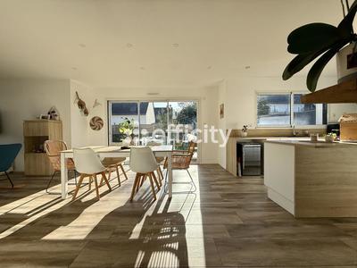 Pavillon - 128 m² - 6 pièces