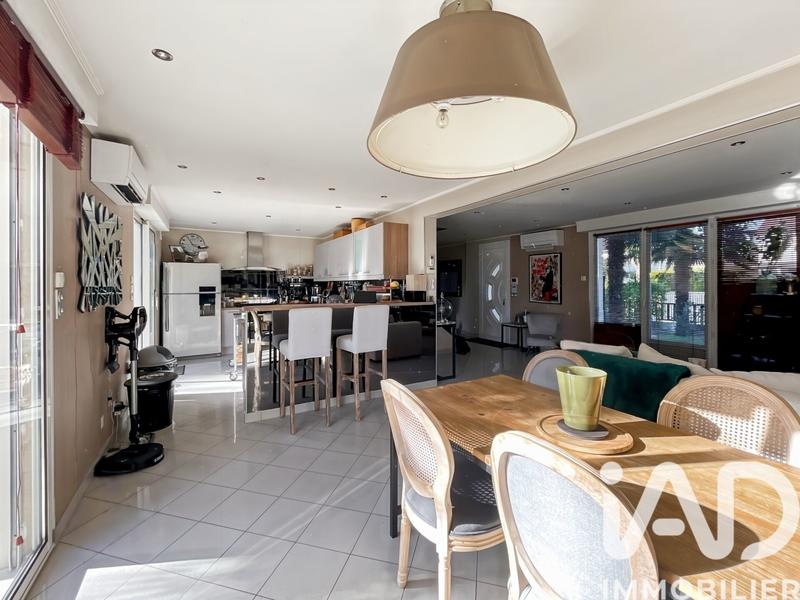 Maison - 160 m² - 7 pièces