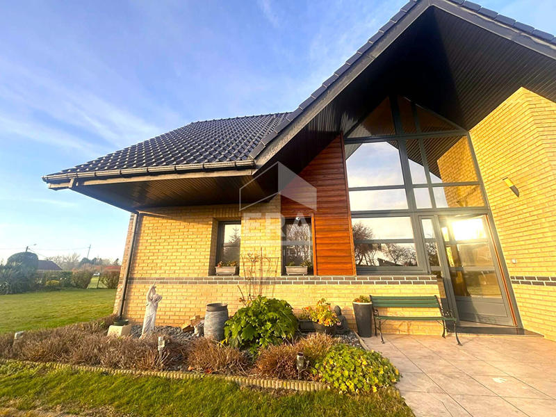 Maison - 209 m² - 9 pièces