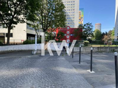 Parking / Garage - 11 m²