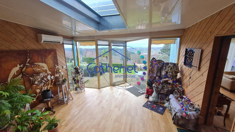 Maison - 232 m² - 5 pièces