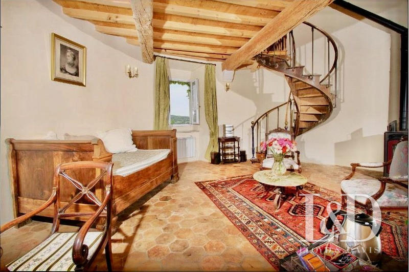 Château - 1 560 m² - 20 pièces