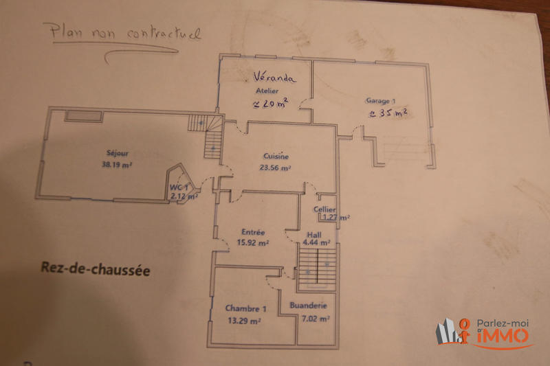 Maison - 218 m² - 9 pièces