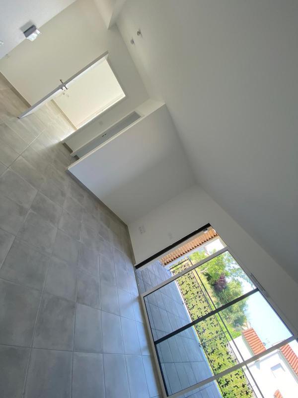 Appartement - 82 m² - 7 pièces