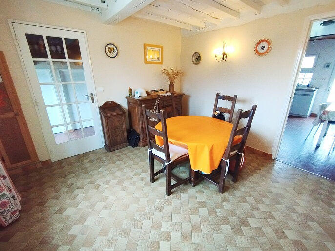 Maison - 242 m² - 7 pièces