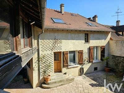 Maison - 278 m² - 11 pièces