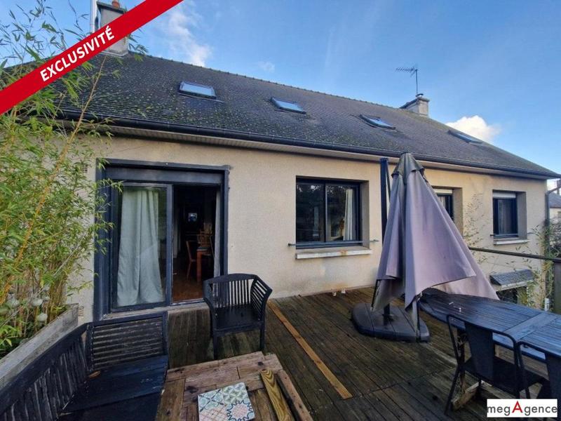 Maison - 225 m² - 9 pièces