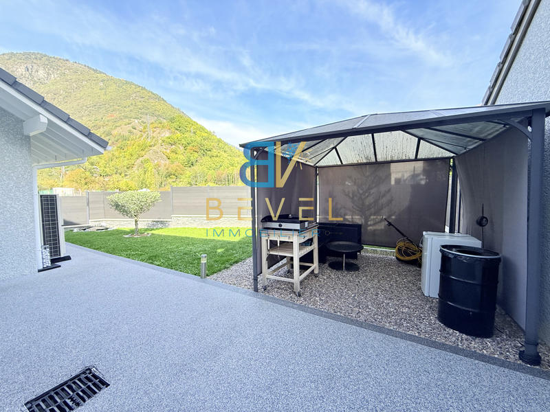 Maison - 96 m² - 4 pièces