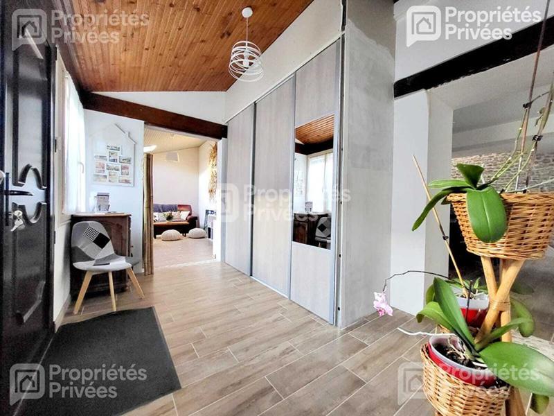 Maison - 185 m² - 8 pièces