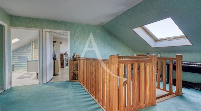 Maison - 156 m² - 8 pièces