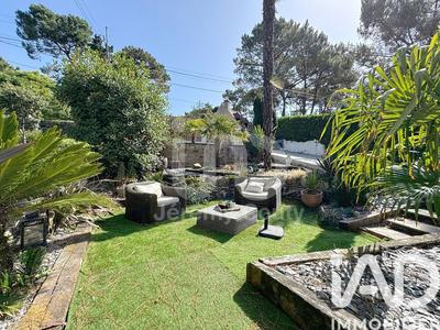 Maison - 187 m² - 11 pièces