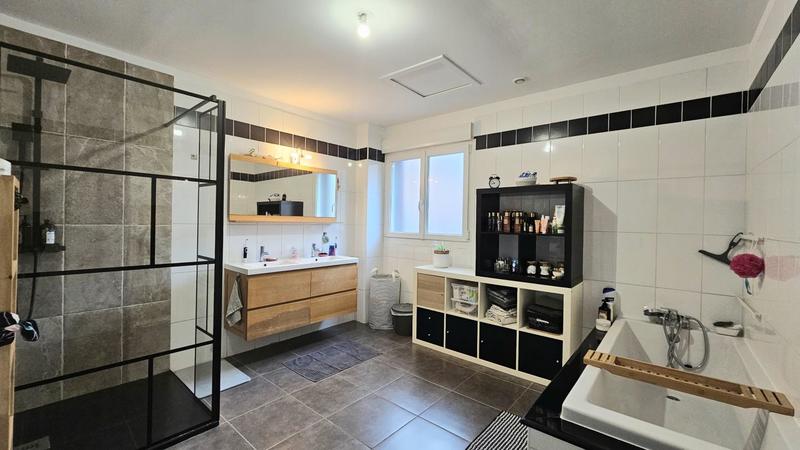 Maison ancienne - 158 m² - 5 pièces