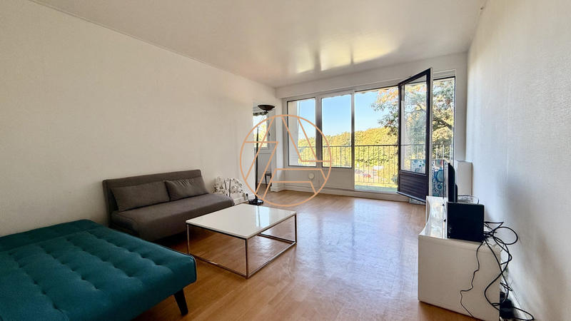 Appartement - 75 m² - 4 pièces