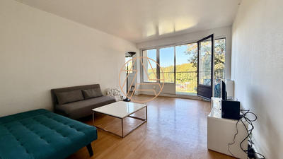 Appartement - 75 m² - 4 pièces