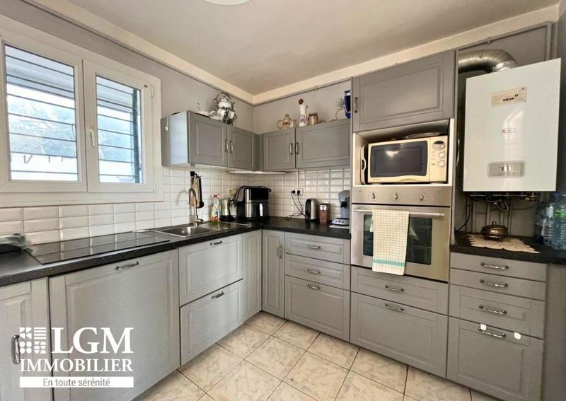 Appartement - 75 m² - 3 pièces