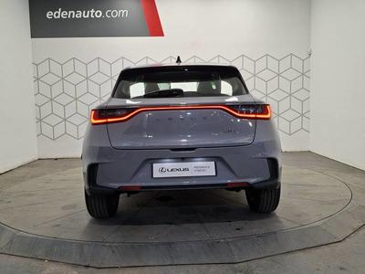 Lexus Lbx 2wd Business