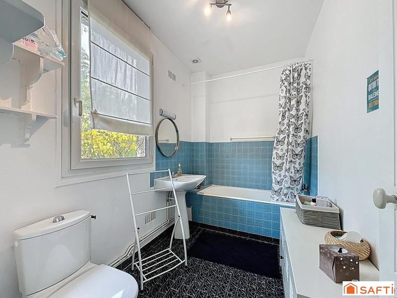 Maison - 180 m² - 8 pièces